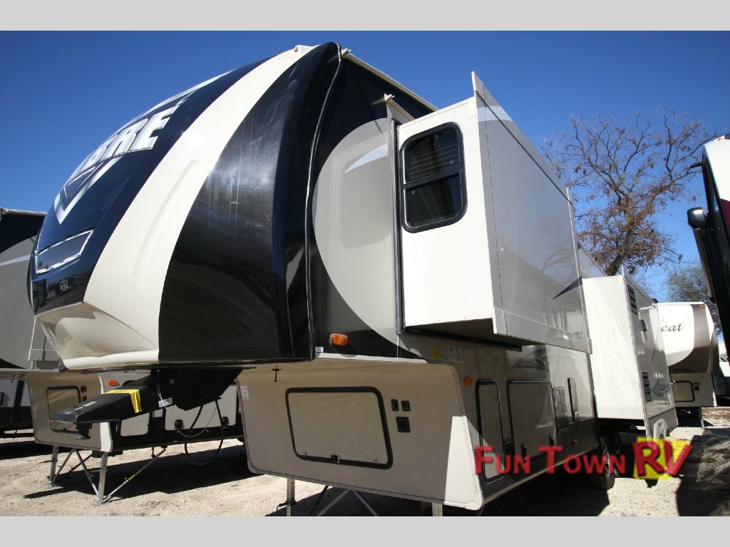 Sabre Lite Fifth-Wheel