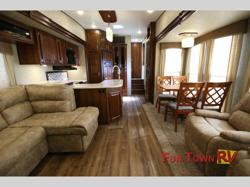 Forest River Black Diamond Fifth Wheel Interior