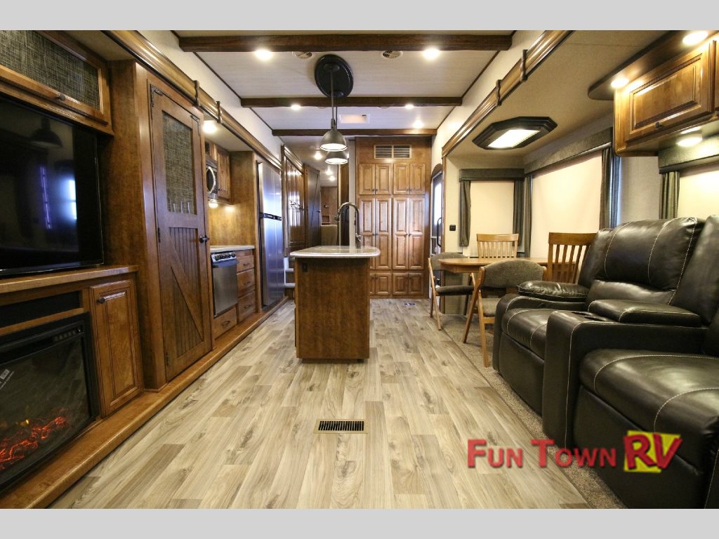 South Fork Lawton Fifth Wheel Interior