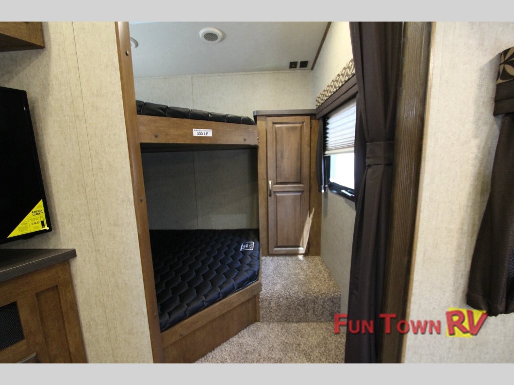 Sabre Lite 28BH Fifth Wheel Bunkhouse