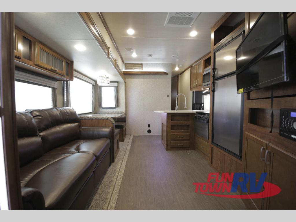 Heartland Sundance XLT Fifth Wheels Interior