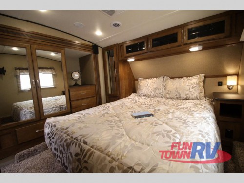 Coachmen Chaparral Fifth Wheel Bedroom