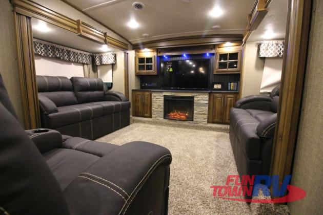 Coachmen Brookstone Fall Clearance On An Outstanding 5th Wheel