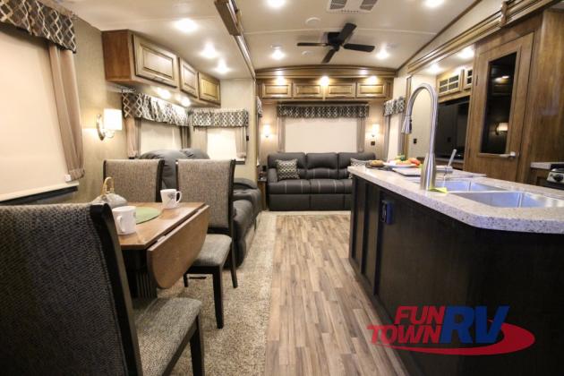 Coachmen Brookstone Fall Clearance On An Outstanding 5th Wheel