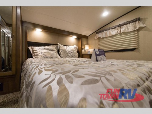 Coachmen Chaparral Lite 295BHS Fifth Wheel Bedroom