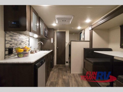 Wildwood SFX 207BH Travel Trailer Interior