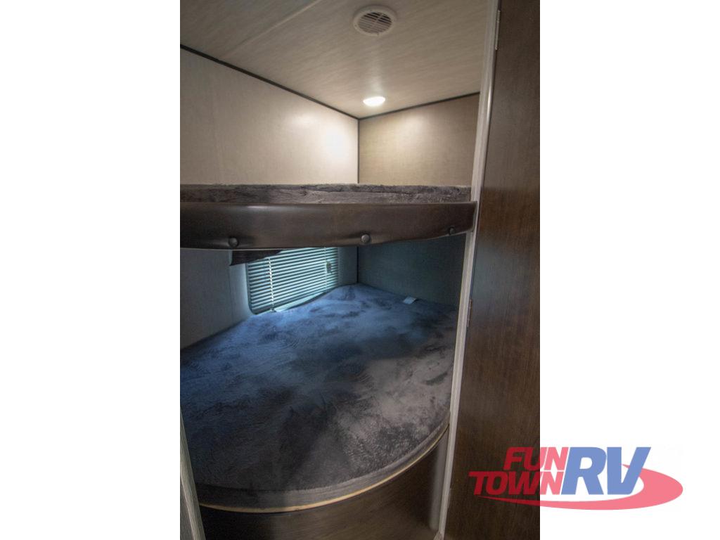 trailer runner bunks