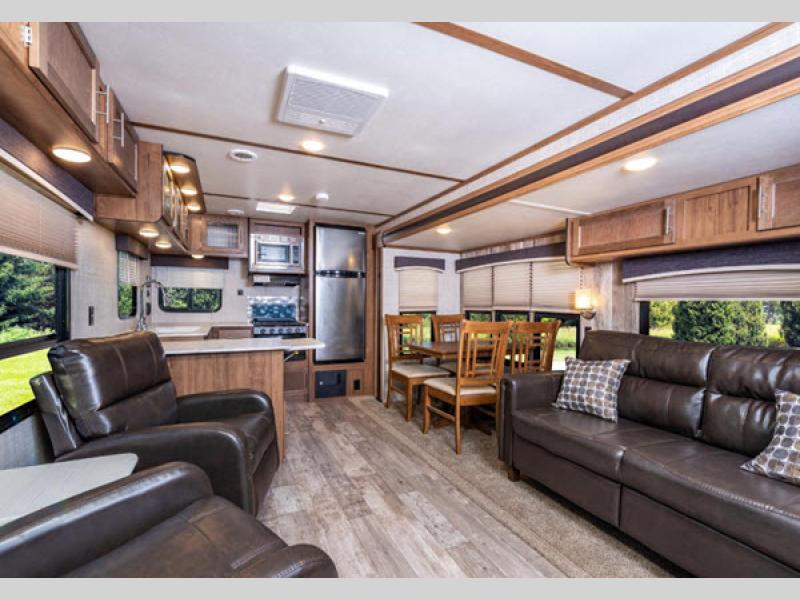 Gulf Stream RV Kingsport Travel Trailer living room