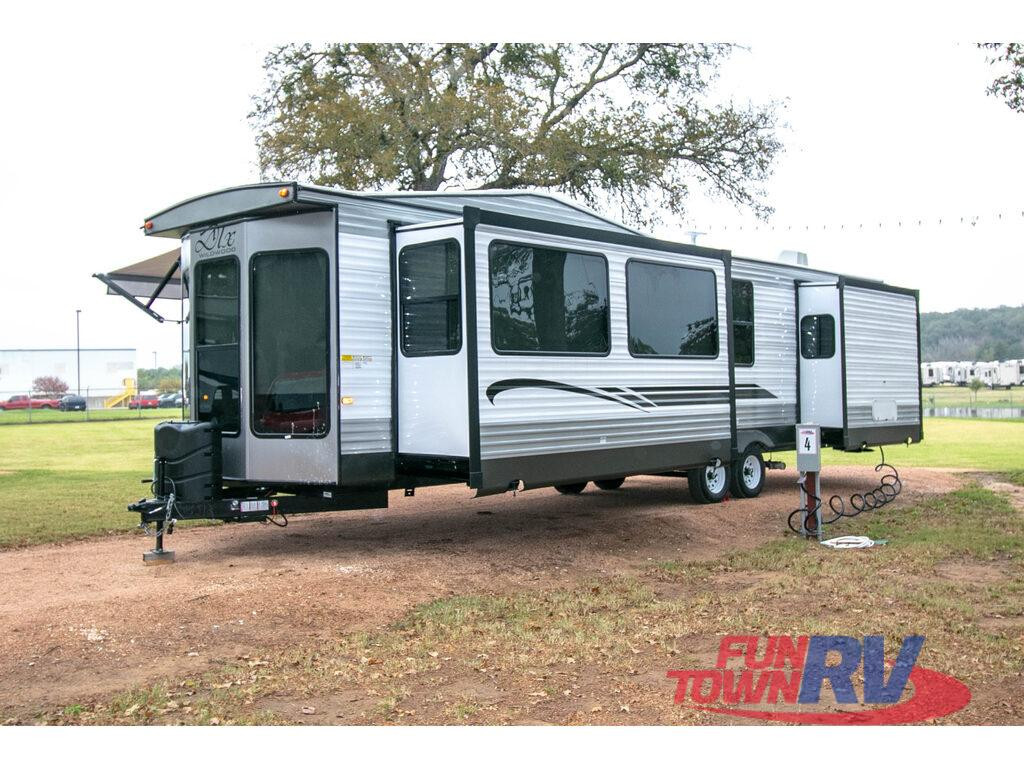 New 2020 Forest River RV Wildwood DLX 353FLFB